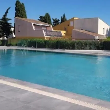 Tennis Village Calme Et Confort *